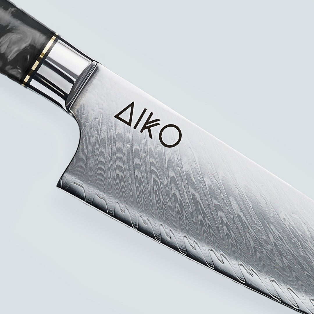 Aiko Black (あいこ, アイコ) Damas Steel Couteau avec poignée de résine noire colorée